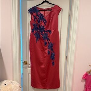 Chic Satin Dress with Navy Embroidery